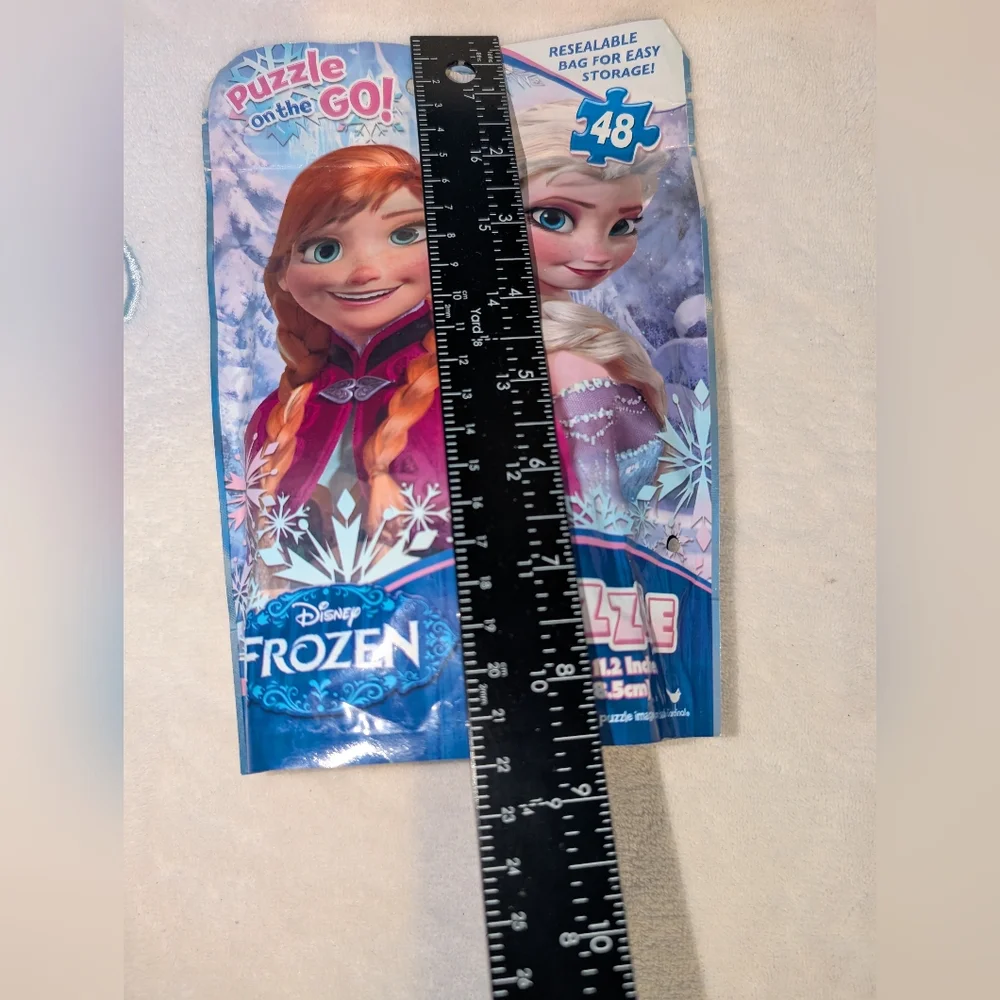 Disney Frozen Puzzle on the Go!